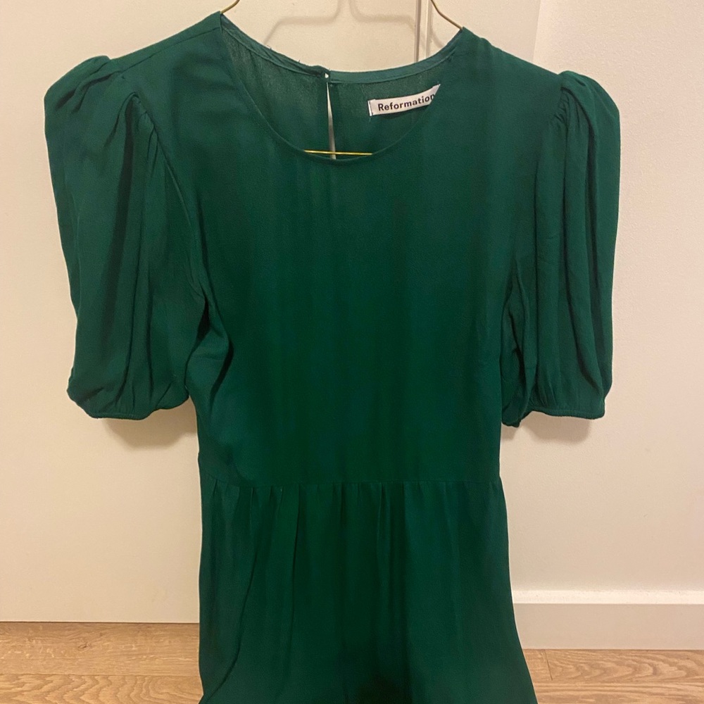 Reformation size 6 worn once. Mini dress with puffy sleeves. Green